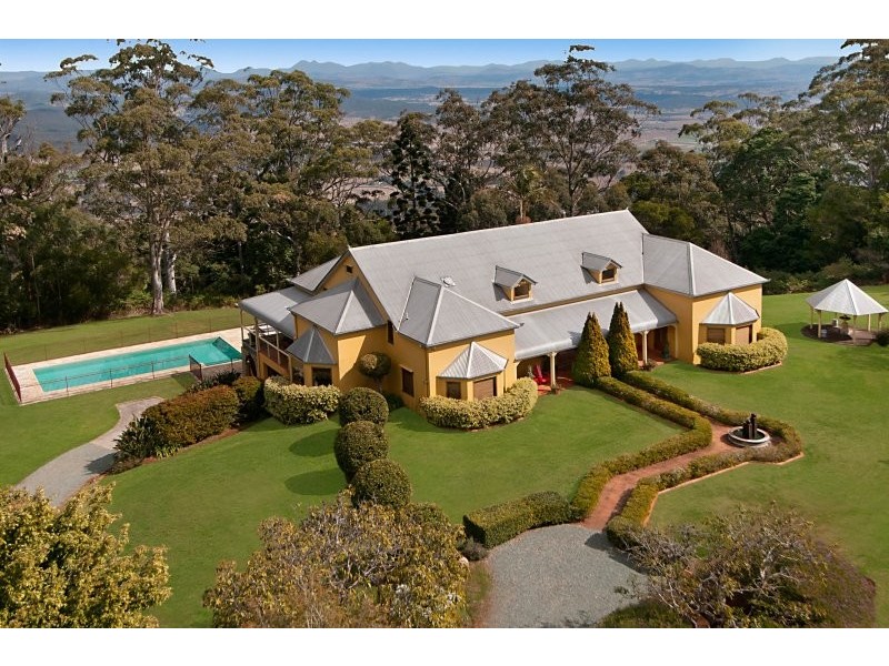 2 Witches Chase, North Tamborine QLD 4272