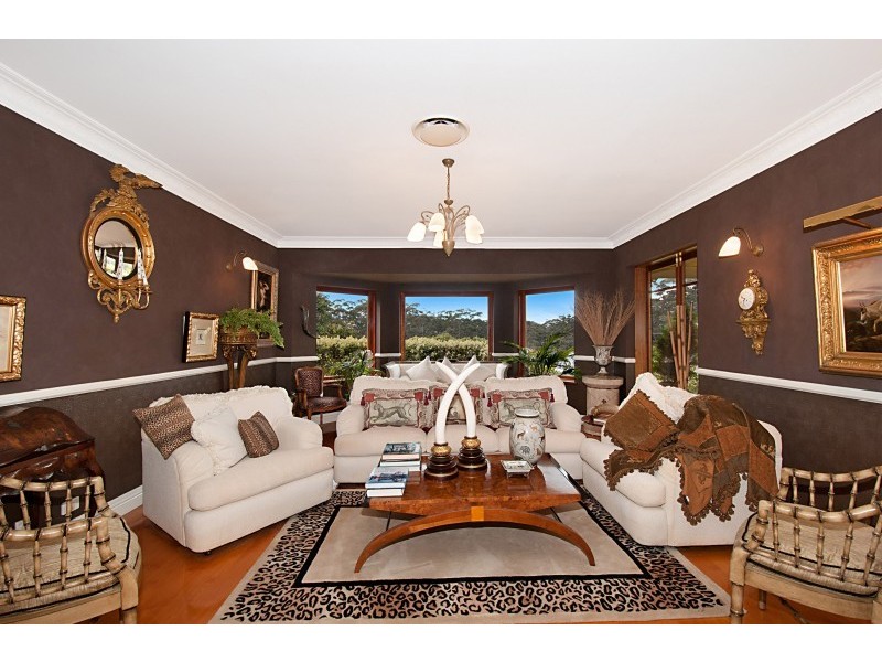 2 Witches Chase, North Tamborine QLD 4272