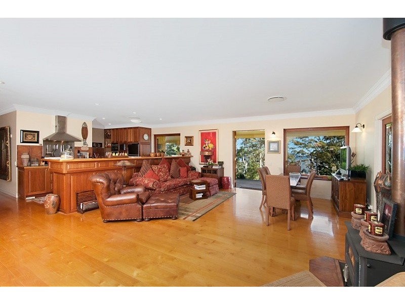 2 Witches Chase, North Tamborine QLD 4272