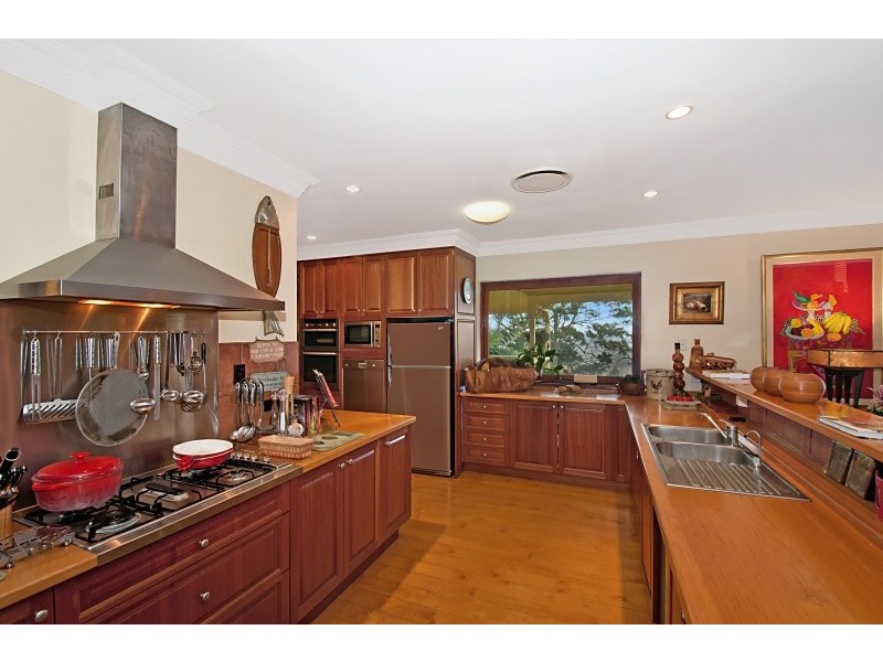 2 Witches Chase, North Tamborine QLD 4272