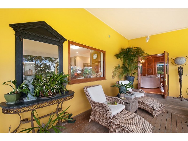 2 Witches Chase, North Tamborine QLD 4272