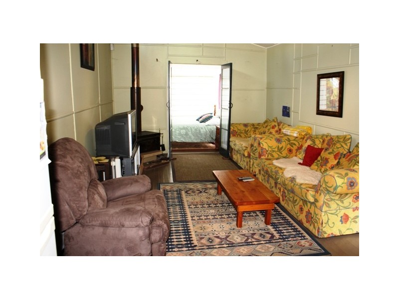 54  Long Road, Eagle Heights QLD 4271