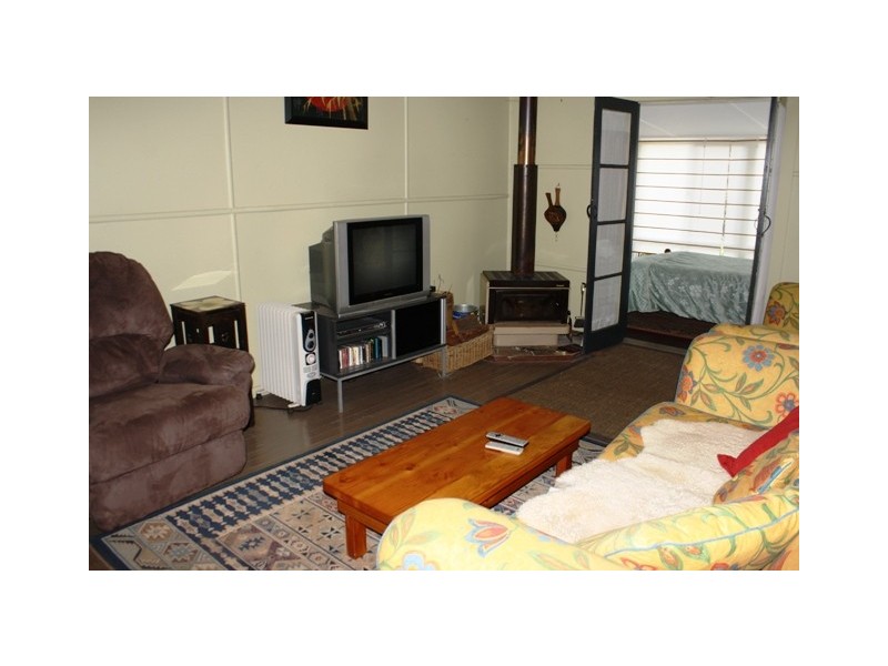 54  Long Road, Eagle Heights QLD 4271