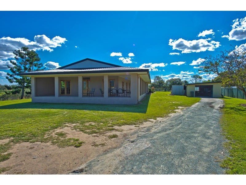 2 Larch rd, Tamborine QLD 4270
