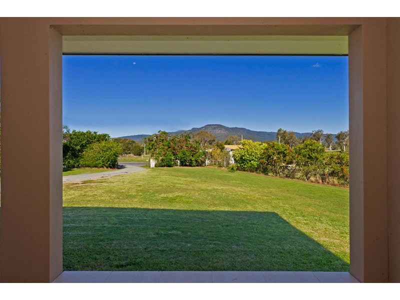 2 Larch rd, Tamborine QLD 4270