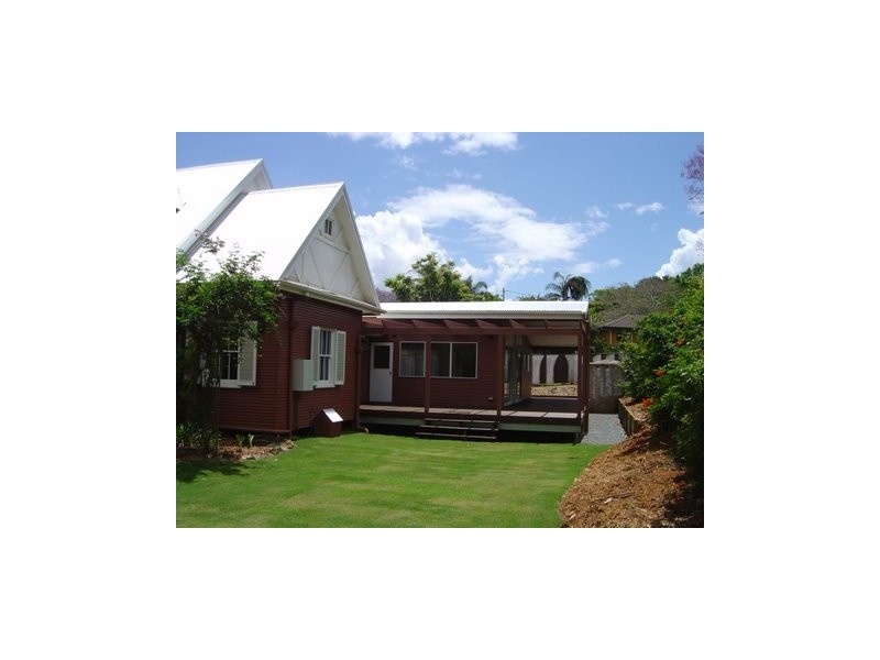 18 Central Ave, Eagle Heights QLD 4271