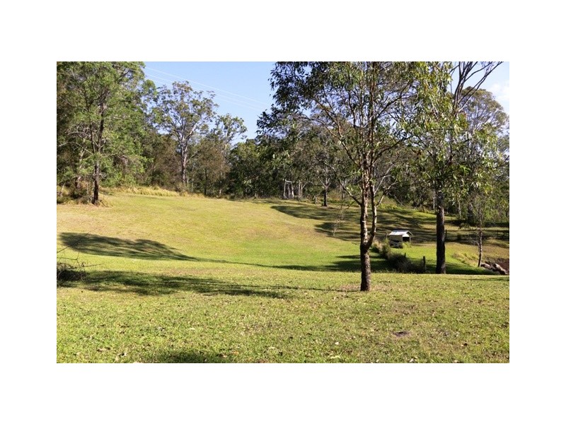 2090 Tamborine Mountain Rd, Tamborine Mountain QLD 4272