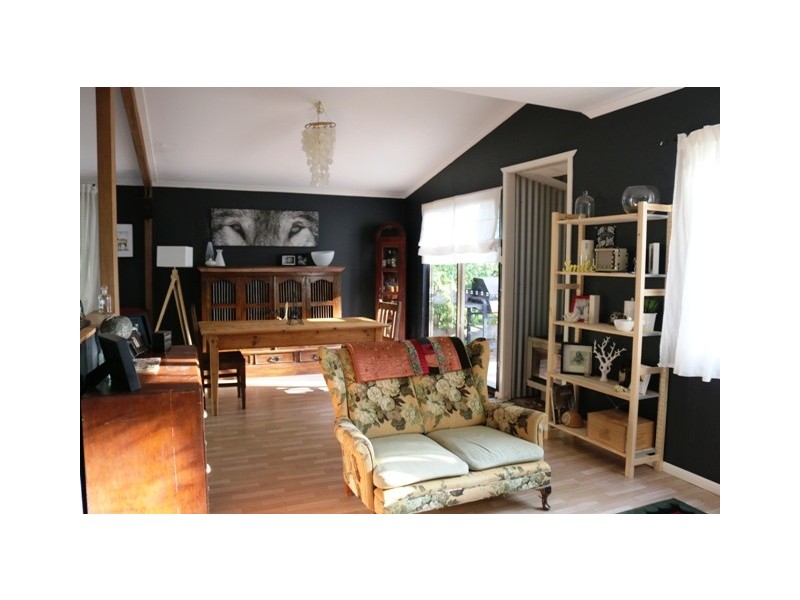 2090 Tamborine Mountain Rd, Tamborine Mountain QLD 4272