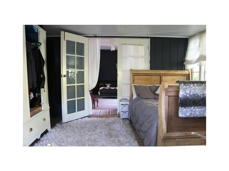 2090 Tamborine Mountain Rd, Tamborine Mountain QLD 4272