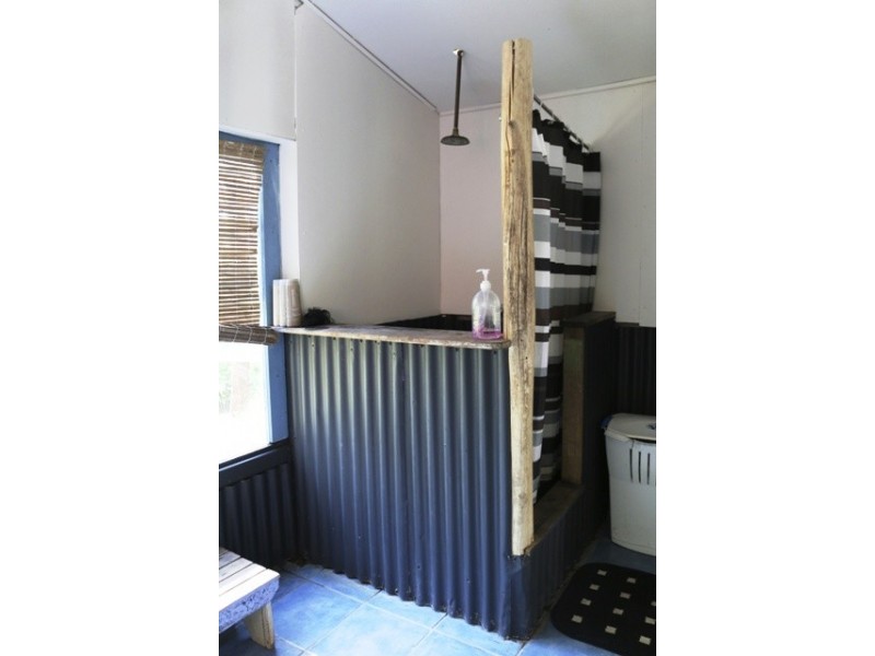 2090 Tamborine Mountain Rd, Tamborine Mountain QLD 4272