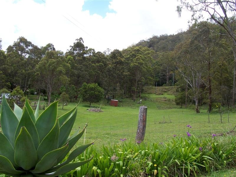 2090 Tamborine Mountain Rd, Tamborine Mountain QLD 4272