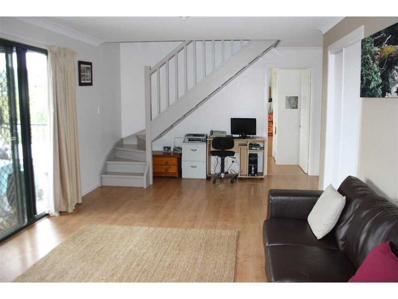 79 Magnetic Drive, Tamborine Mountain QLD 4272