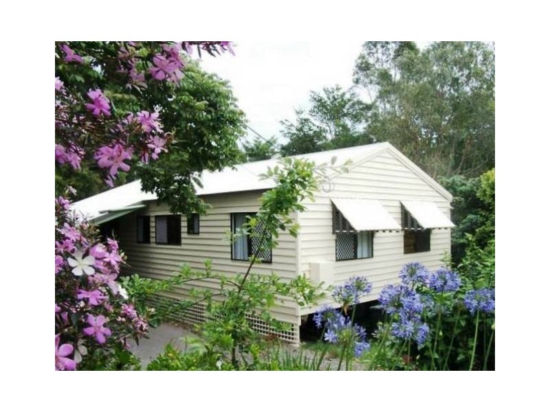 17 Stradbroke Av, Eagle Heights QLD 4271