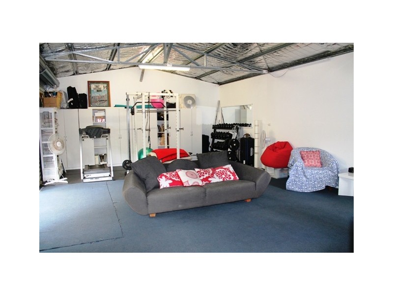 38 Dapsang Dr, Eagle Heights QLD 4271