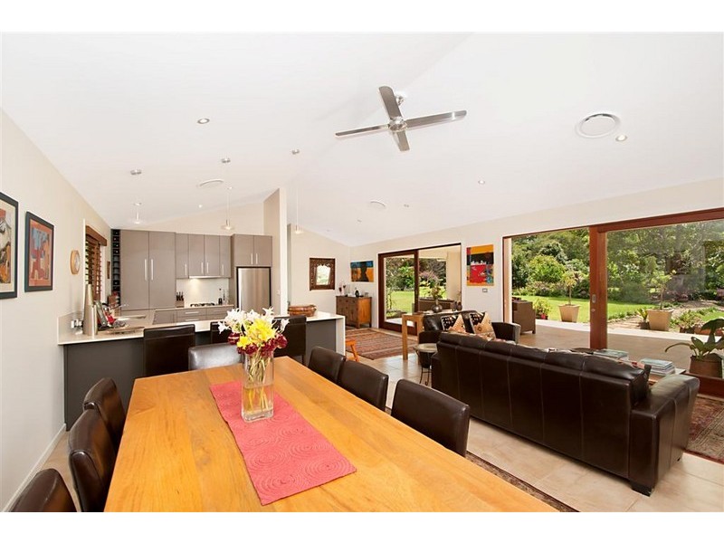 81 Beacon Road, Tamborine Mountain QLD 4272