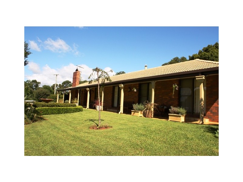 34 Kootenai Drive, Tamborine Mountain QLD 4272