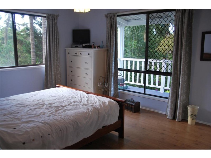 10 Rainer Drive, Eagle Heights QLD 4271