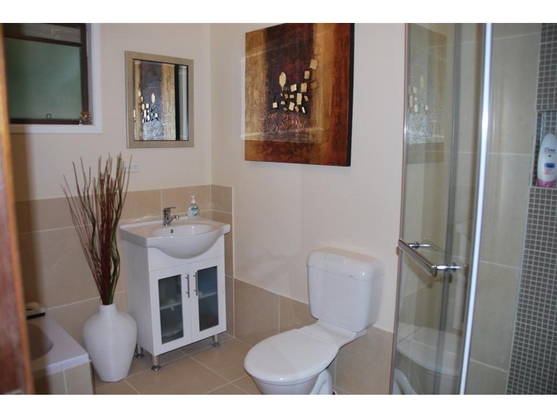 10 Rainer Drive, Eagle Heights QLD 4271