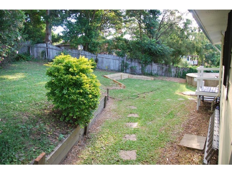 10 Rainer Drive, Eagle Heights QLD 4271