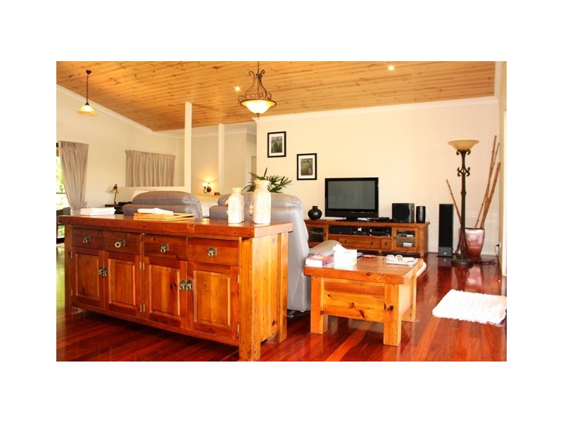 92 Contour Road, Eagle Heights QLD 4271