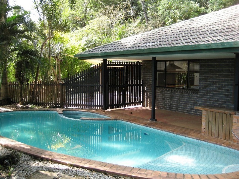 13 Mayon Ct, Tamborine Mountain QLD 4272