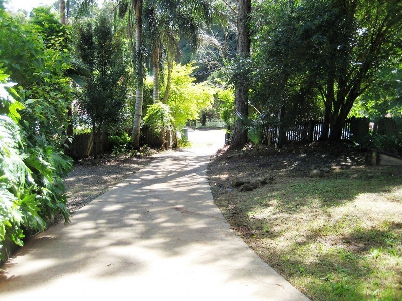 13 Mayon Ct, Tamborine Mountain QLD 4272