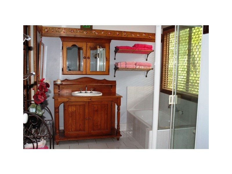 Eagle Heights QLD 4271