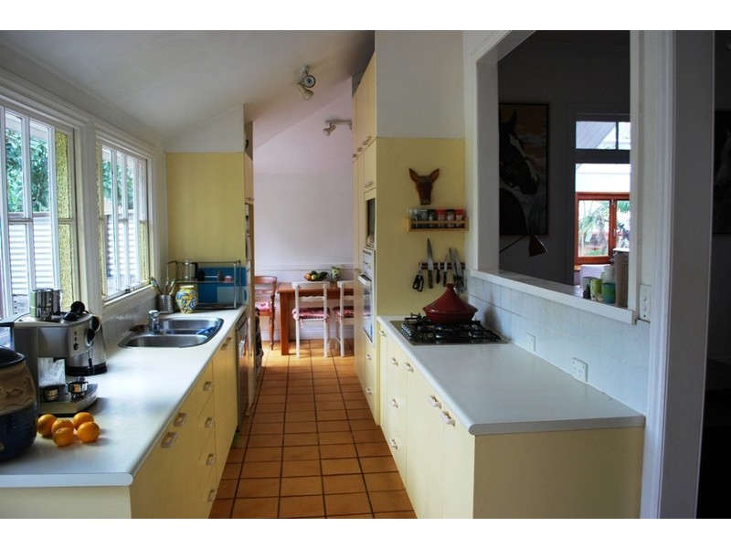 9 Griffith St, North Tamborine QLD 4272