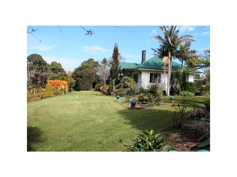 6 Cliff Way, Tamborine Mountain QLD 4272