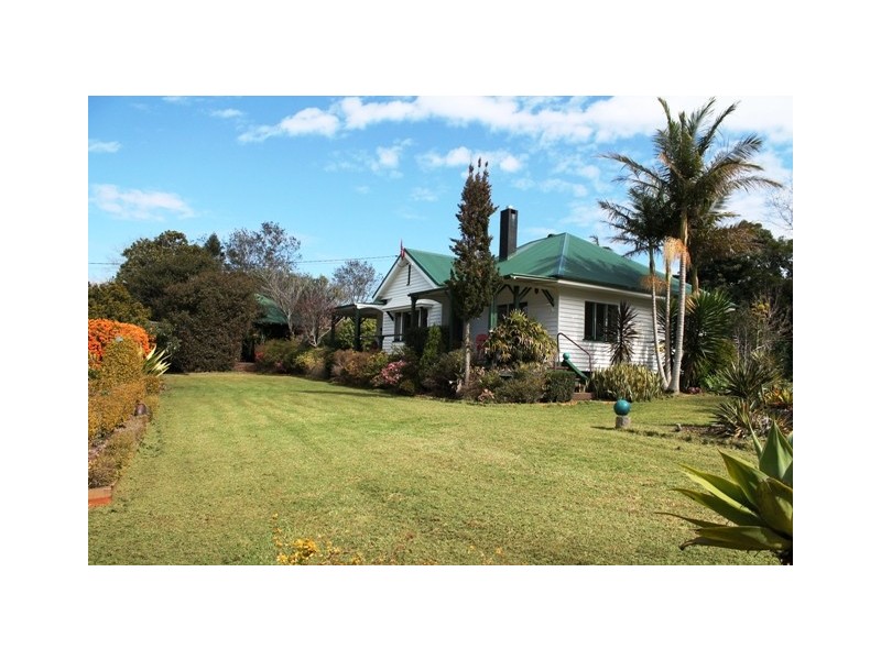 6 Cliff Way, Tamborine Mountain QLD 4272