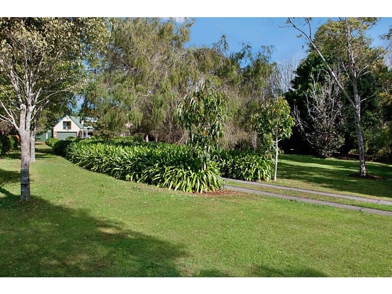 35 Bateke Rd, Tamborine Mountain QLD 4272