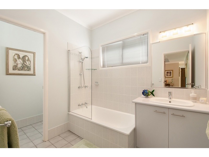 46 Tolima Drive, Eagle Heights QLD 4271