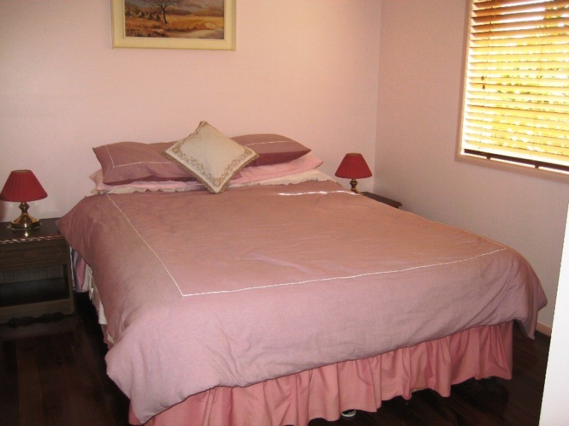 10 Lamington Pde, Tamborine Mountain QLD 4272