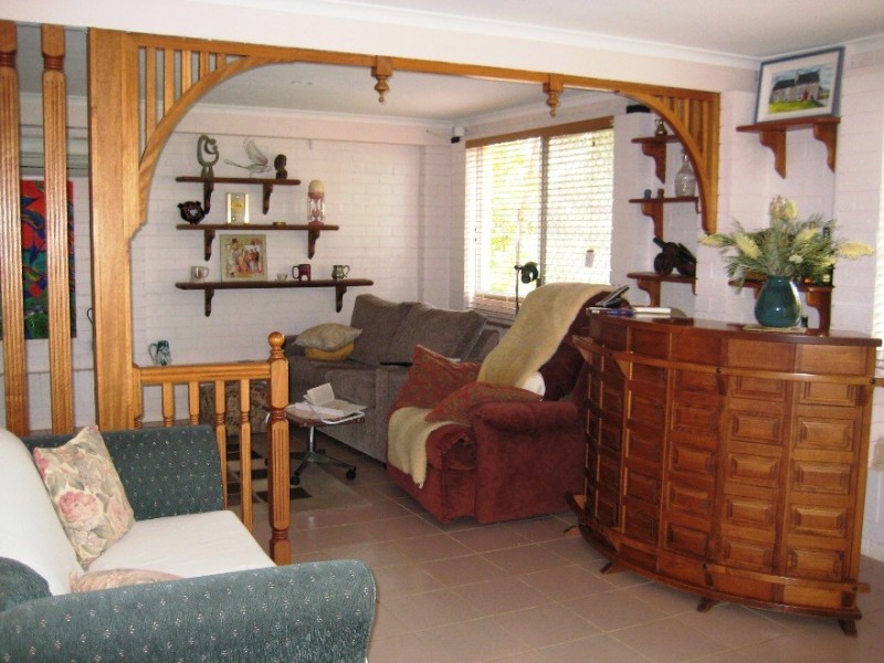 10 Lamington Pde, Tamborine Mountain QLD 4272