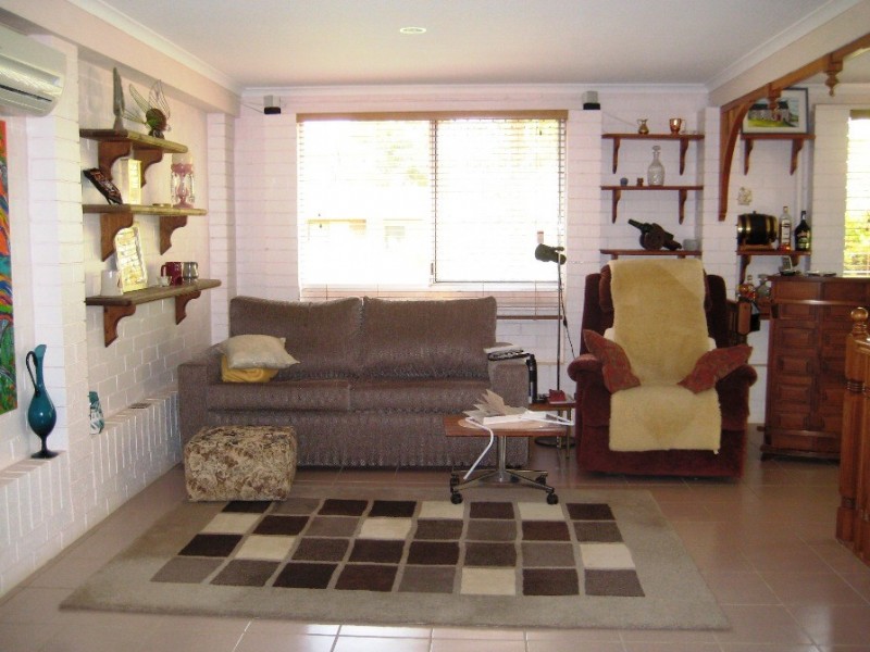 10 Lamington Pde, Tamborine Mountain QLD 4272