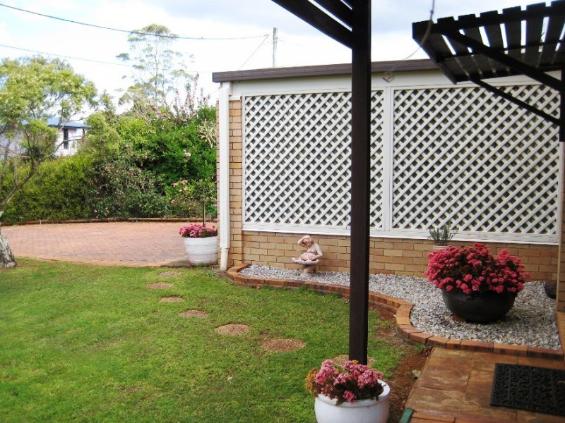 10 Lamington Pde, Tamborine Mountain QLD 4272