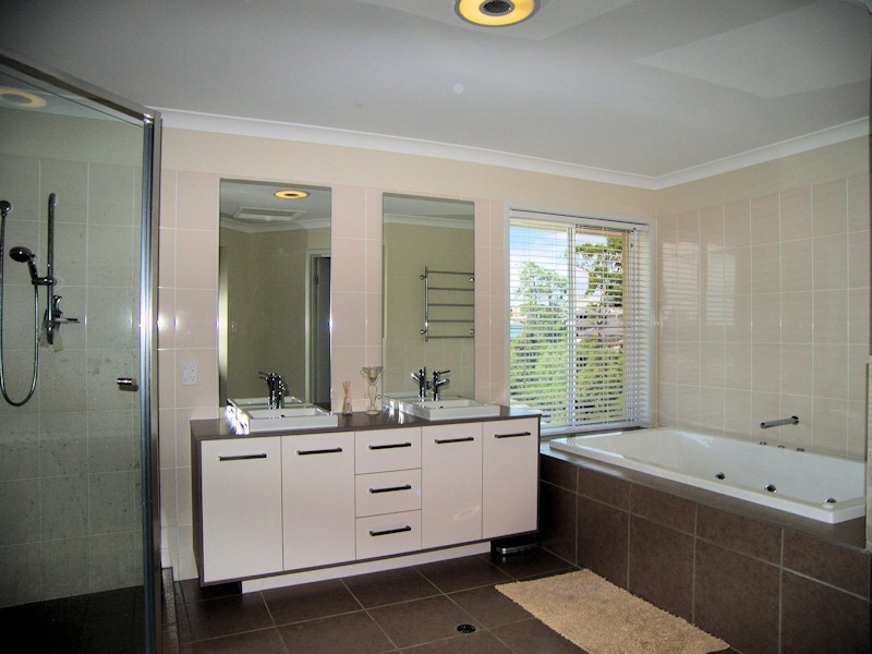 12 Garigal Court, Upper Coomera QLD 4209