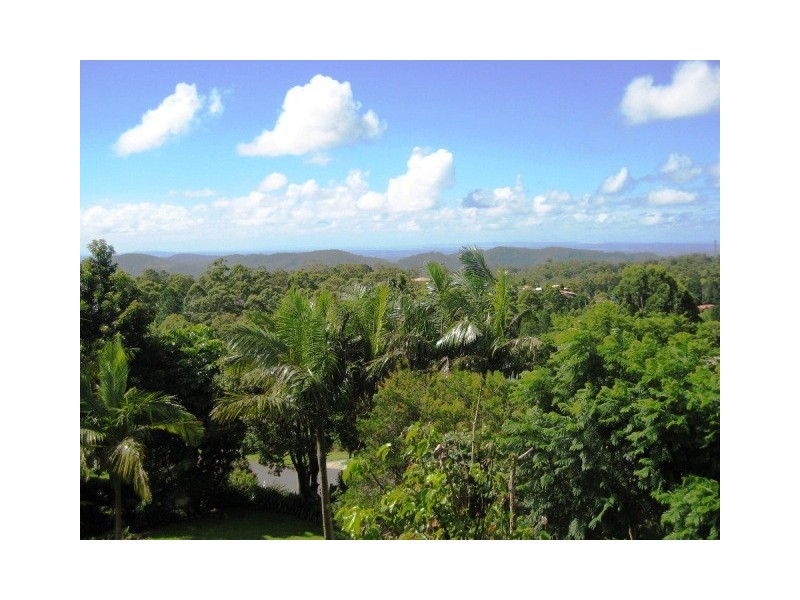 8 Elbert Ct, Eagle Heights QLD 4271