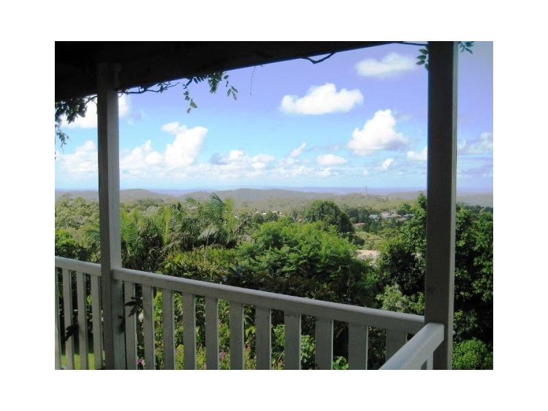 8 Elbert Ct, Eagle Heights QLD 4271