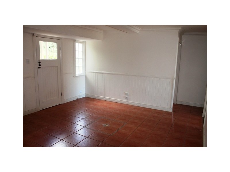 8 Elbert Ct, Eagle Heights QLD 4271