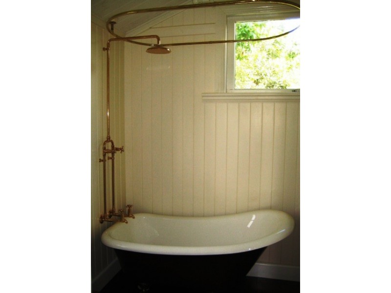 8 Elbert Ct, Eagle Heights QLD 4271