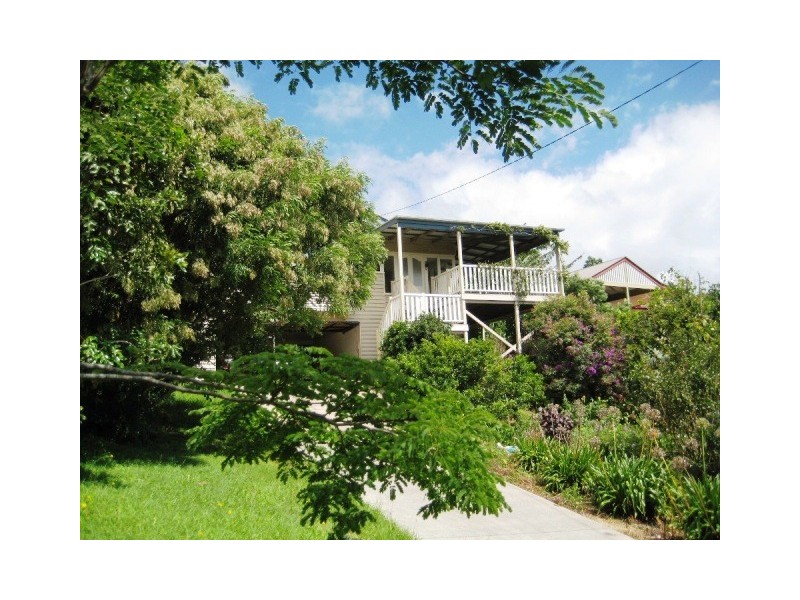 8 Elbert Ct, Eagle Heights QLD 4271