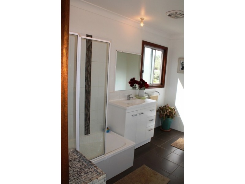 9 Long, Eagle Heights QLD 4271