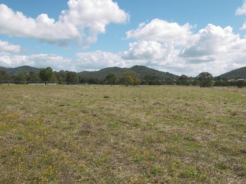 Yatala QLD 4207