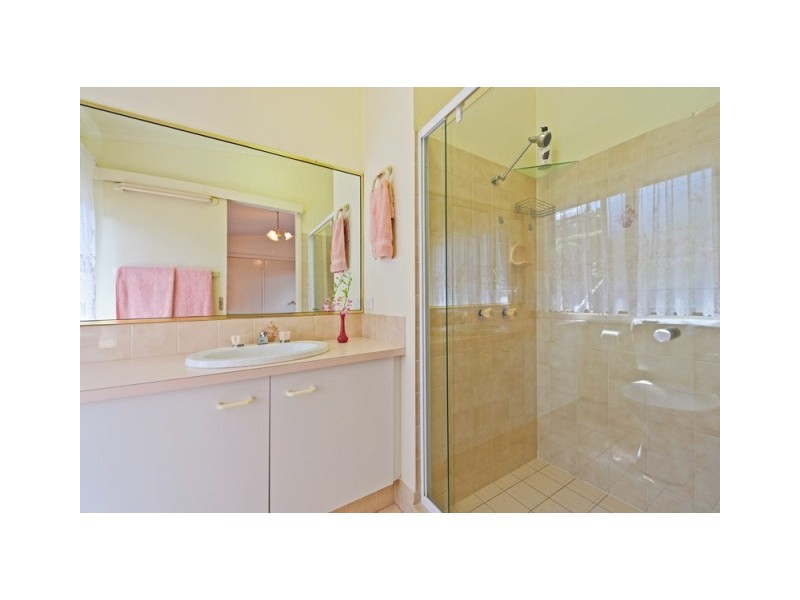 7 Nipa Ct, Eagle Heights QLD 4271