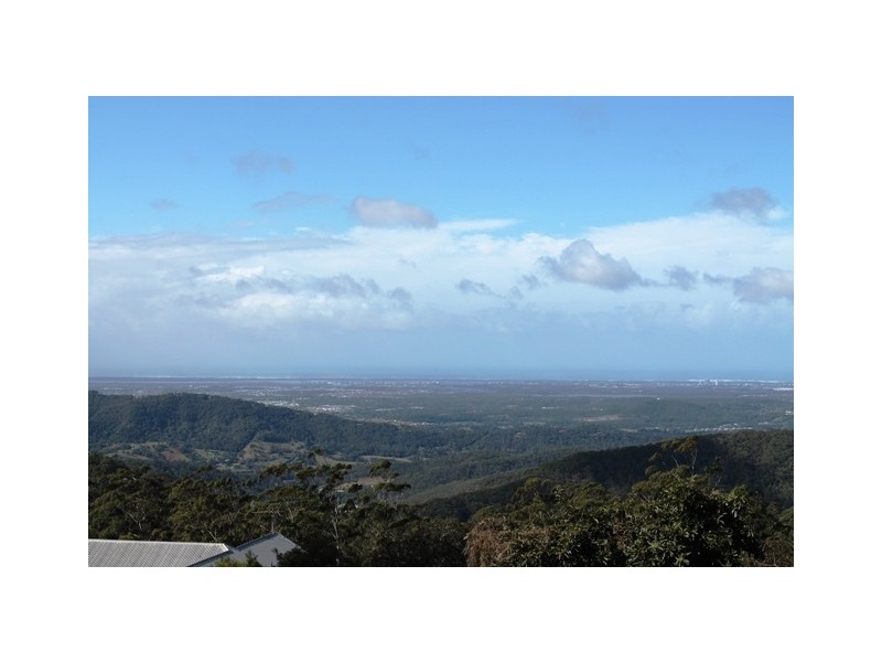 38 Paradise Drive, Eagle Heights QLD 4271