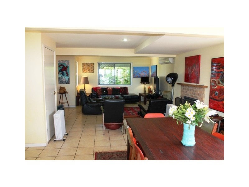 38 Paradise Drive, Eagle Heights QLD 4271