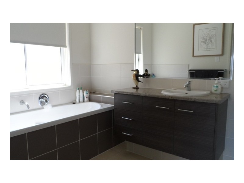242 Beacon Road, North Tamborine QLD 4272
