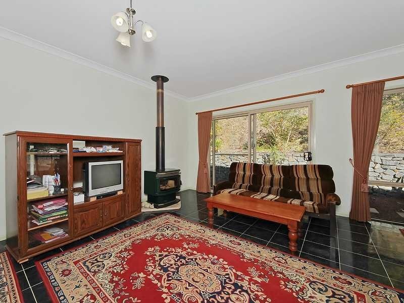 77B Waterfall Dr, Wongawallan QLD 4210