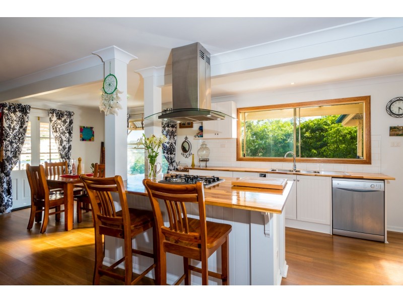 39 PARADISE DVE, Tamborine Mountain QLD 4272